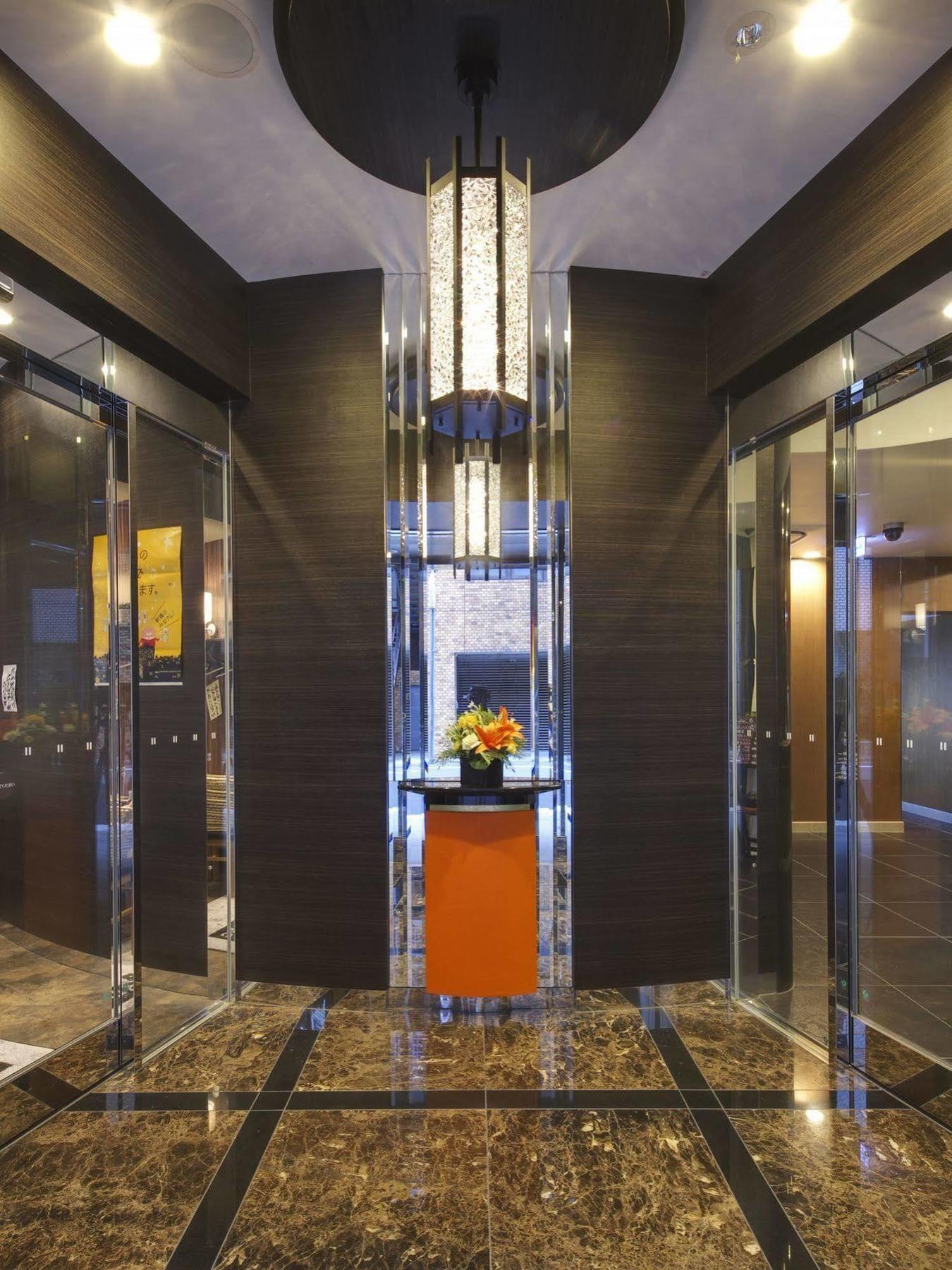 Apa Hotel Shimbashi Onarimon Токио Экстерьер фото